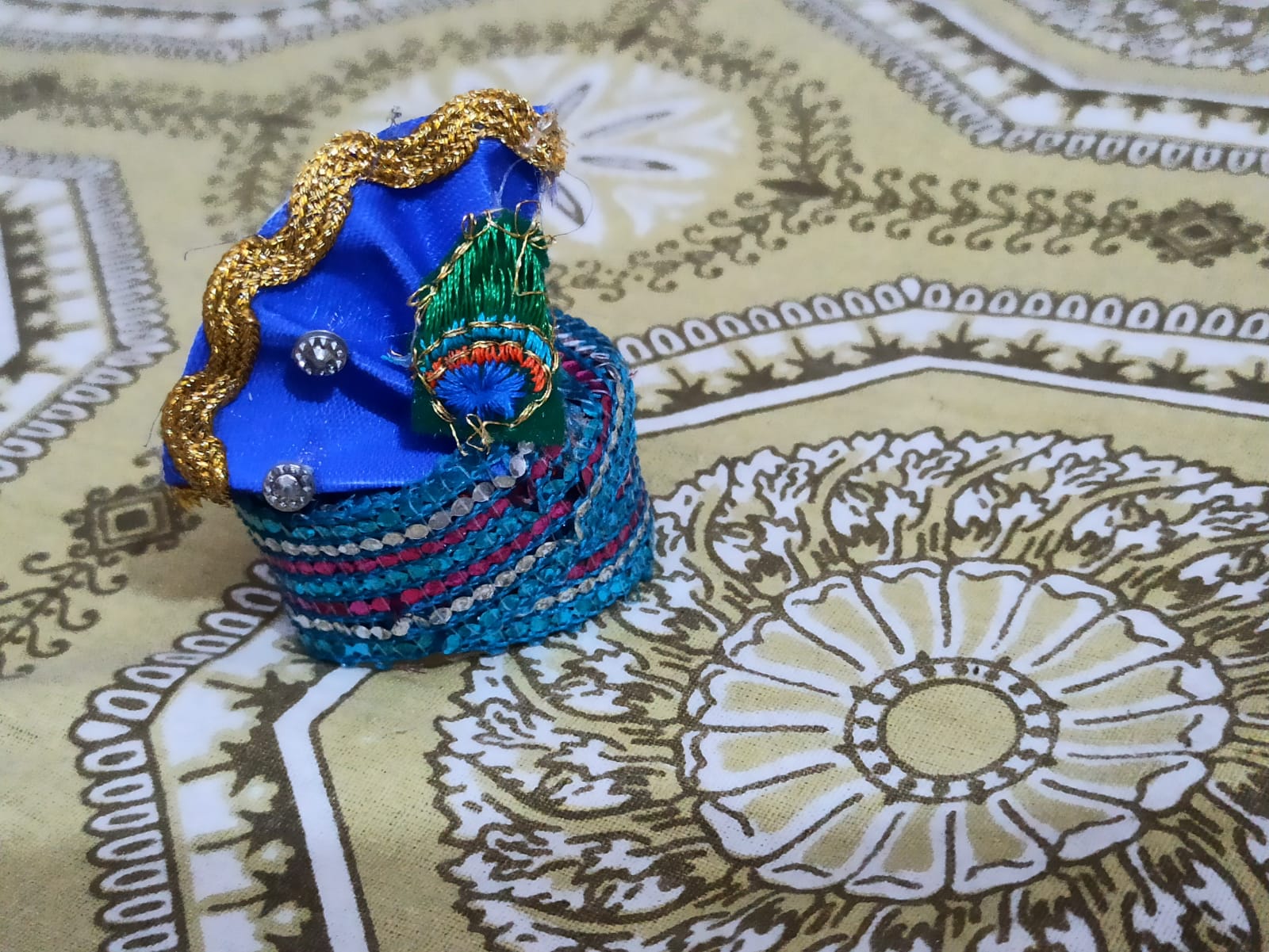 Set of 6 kanha ji pagdi Turban  Handcrafted headgear 2X1.5 inch Hindu pooja Religion